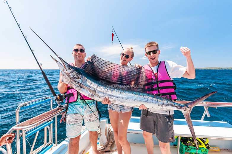 Nichakorn Fishing Boat Phuket – 尼沙恭 海钓船普吉岛 🚤