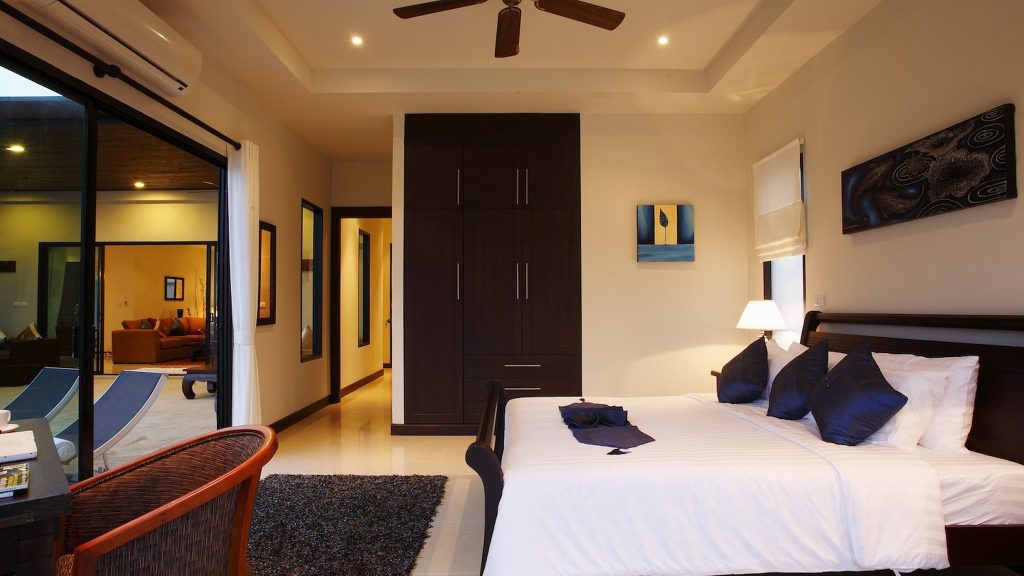 Villa Pearl in Nai Harn beach, Phuket - 7 bedrooms