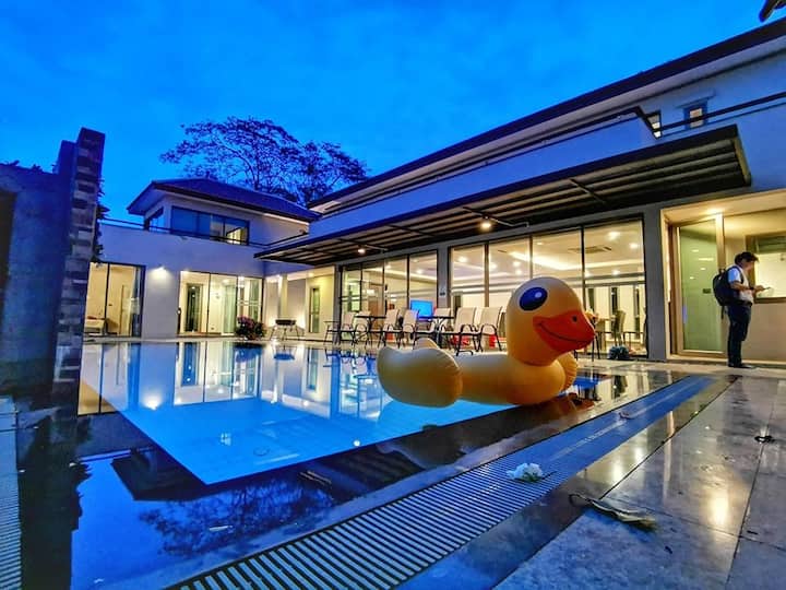 001f672b-41b1-402e-90cb-45e701d23dad