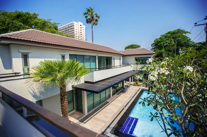 17512a5b-e720-4a76-a29c-33394b1b2e7e