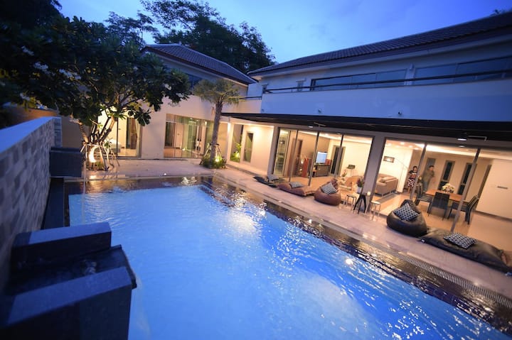 5a6502dc-e42a-451c-b1a6-630ad29a0cc8