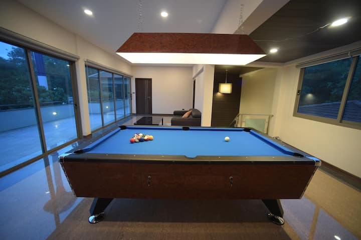 8bc724e5-d094-4860-8f47-2dbbee876749