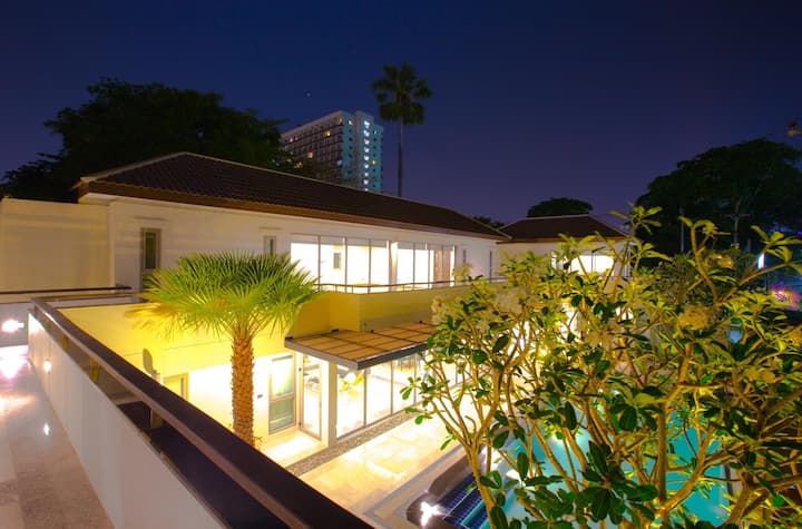 8d937da6-a573-4ed2-8cd9-d4c14e2c9a0c