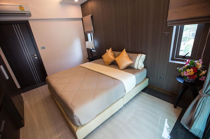 956cd394-dac1-4031-8342-65f975129a00