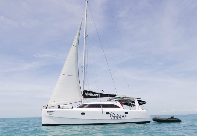 Vivienne Catamaran Exterior